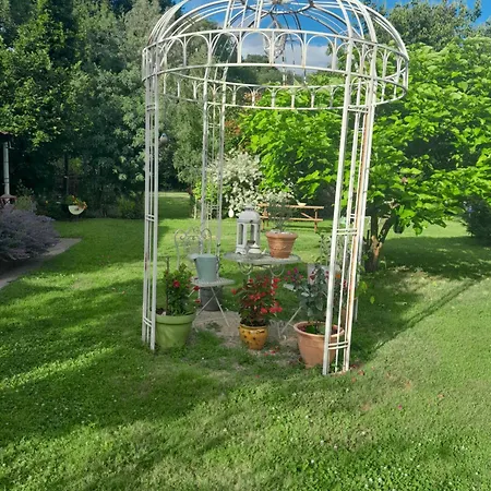Bed & Breakfast D'hote Amitie Et Jardin *