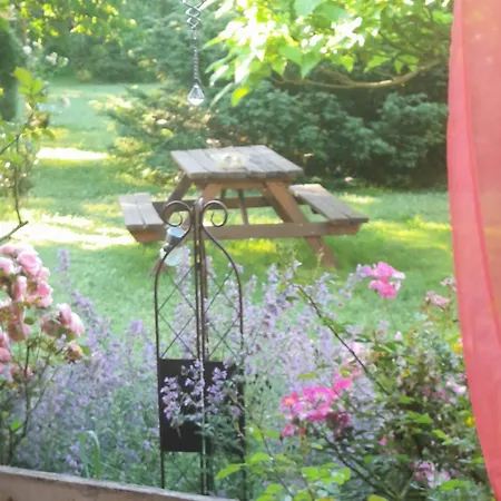 D'hote Amitie Et Jardin Nocleg ze śniadaniem Carmaux
