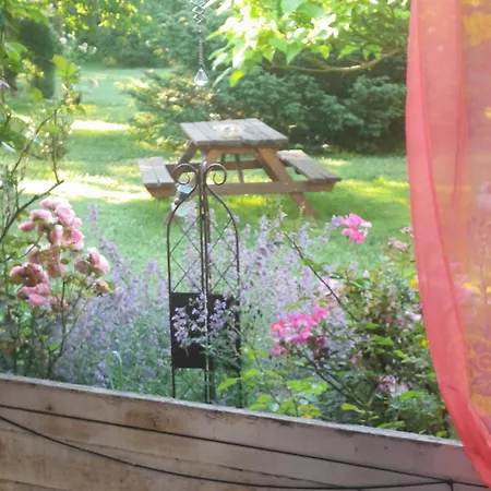 D'hote Amitie Et Jardin Nocleg ze śniadaniem 3*